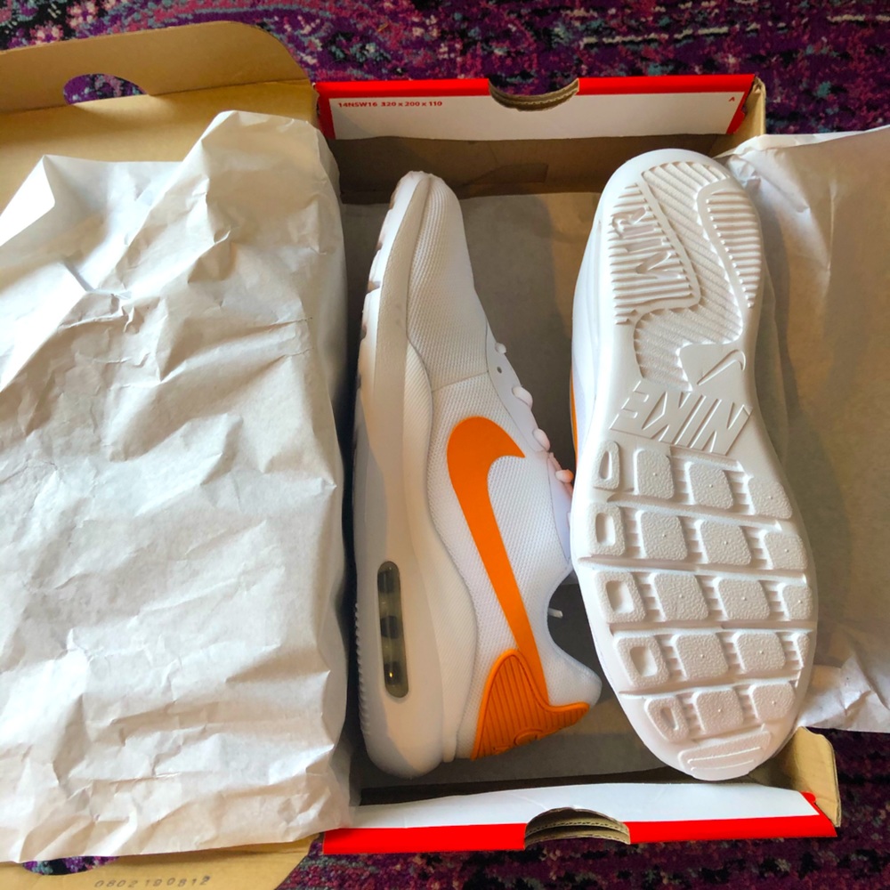 Woman’s Nike Air Max Oketo